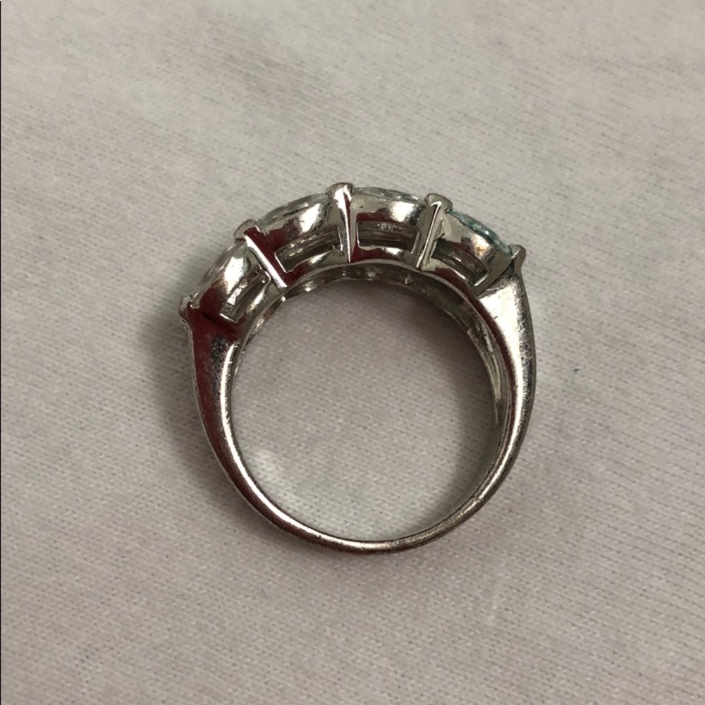 Ring - Picture 2 of 4